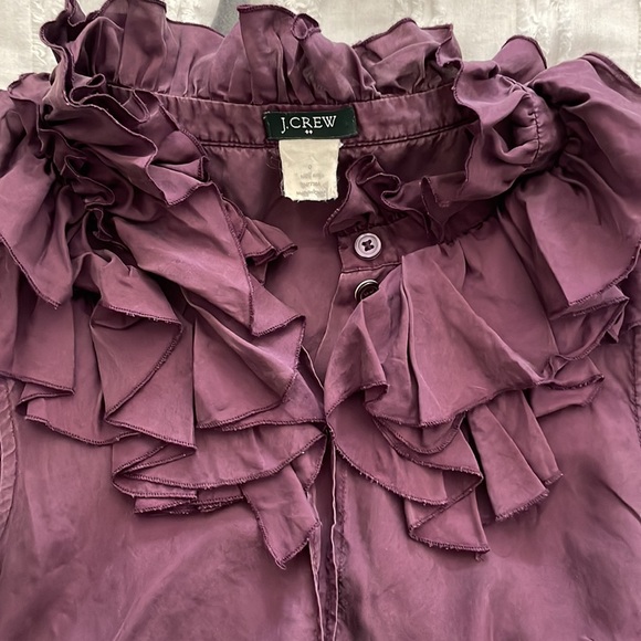 Sleeveless silk ruffled color top - Picture 3 of 3